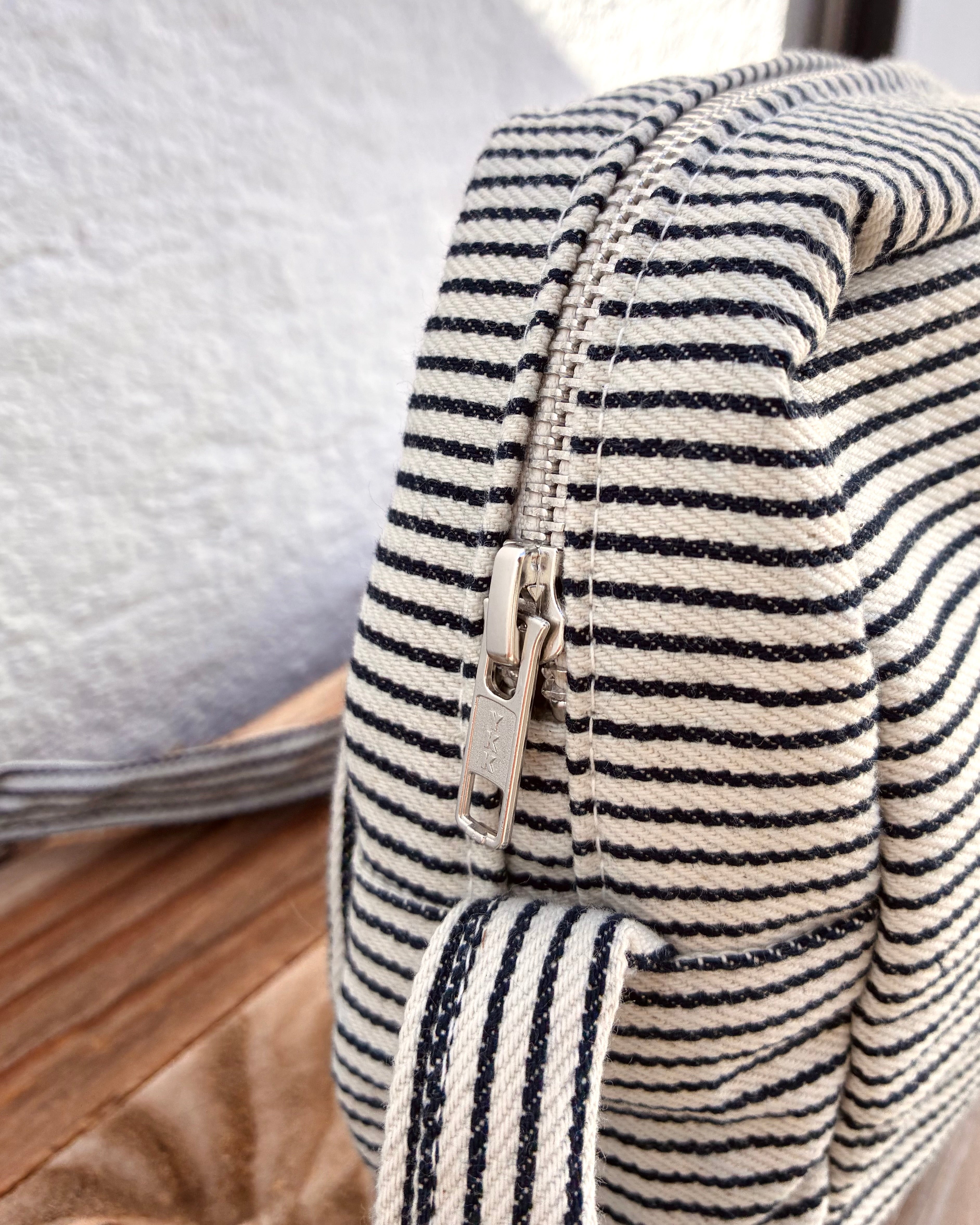 COMPACT CROSSBODY BAG • Mediterranean Breeze