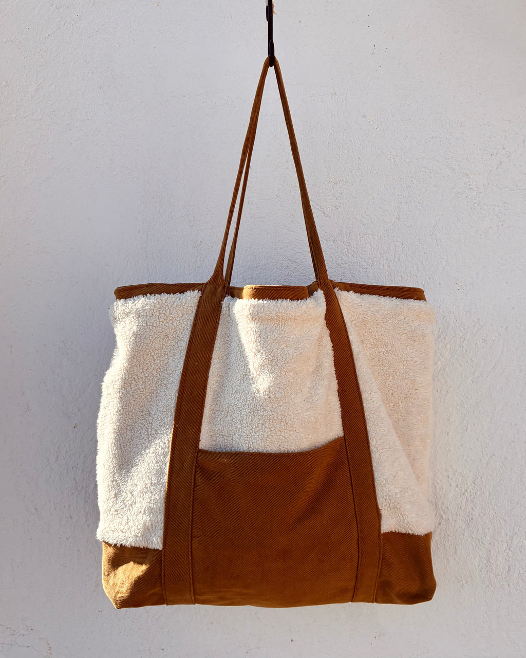 LARGE TOTE BAG · Sherpa's Warmth