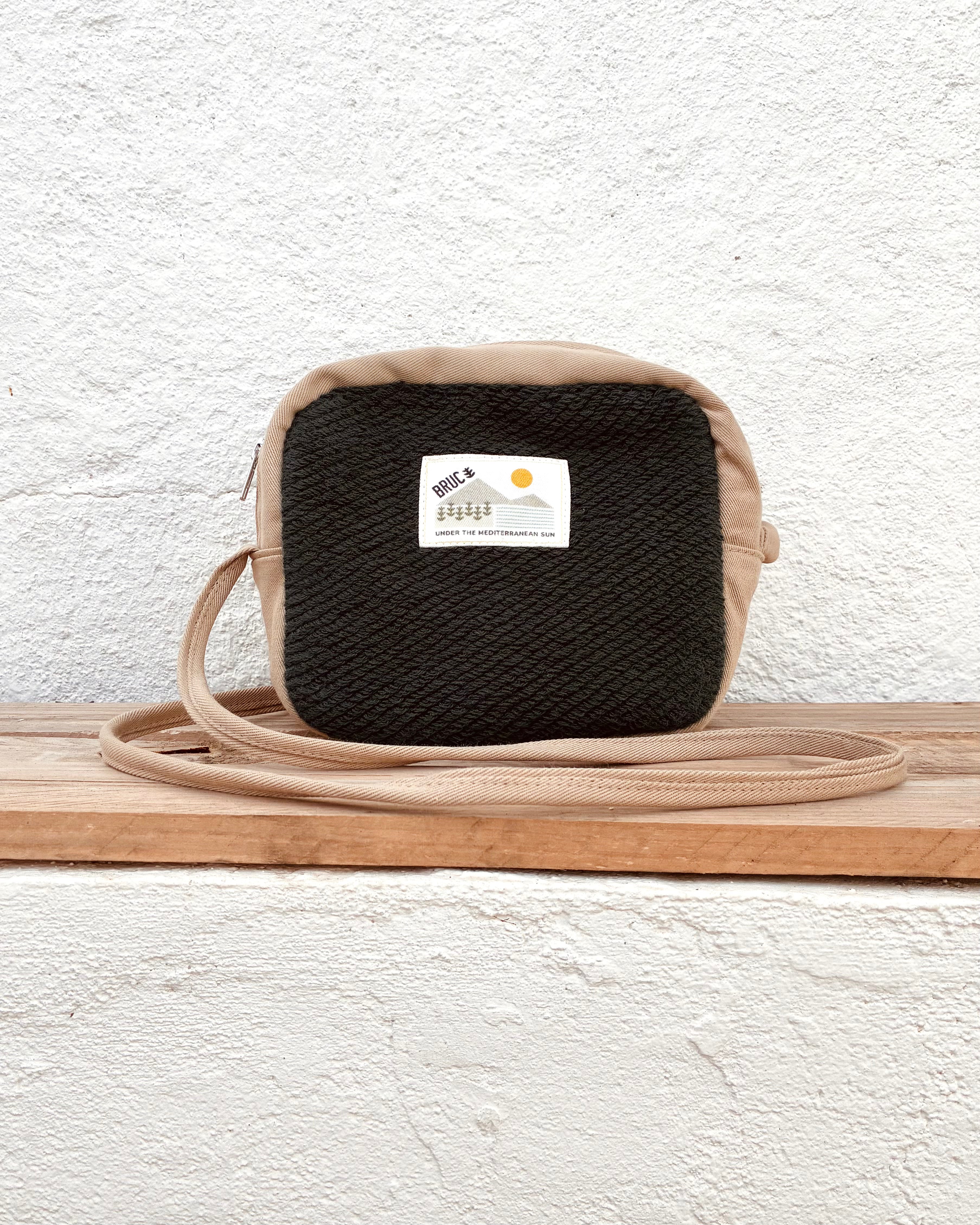COMPACT CROSSBODY BAG · Deep Forest